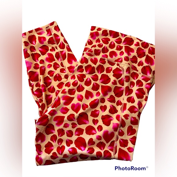 Fabletics Pants - Fabletics 7/8 Rose Petal Leggings EUC 4x